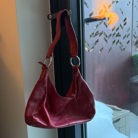 Kenneth Cole Handbags - Vintage Kenneth Cole Red Leather Shoulder Bag